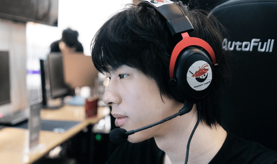 Rookie迎来十赛季出色发挥，热火观众热烈欢呼！