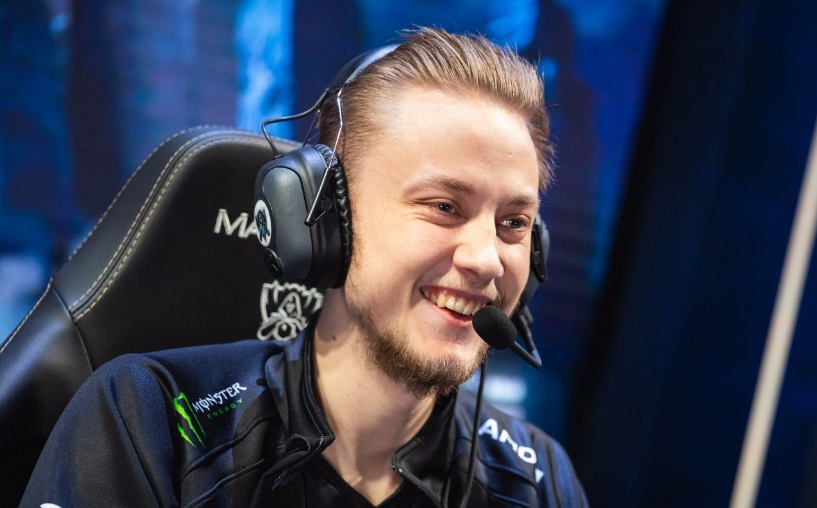 爱游戏体育-Uzi在C9比赛中势不可挡詹姆斯与30激战皇家马德里分钟，这操作让人直呼：莱万多夫斯基在西班牙队比赛中悬念迭起的简单介绍-爱游戏体育